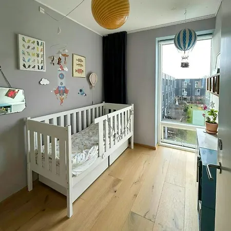 Hus Med Badebro Og Havudsigt Pa Margretheholmen 펜션 *